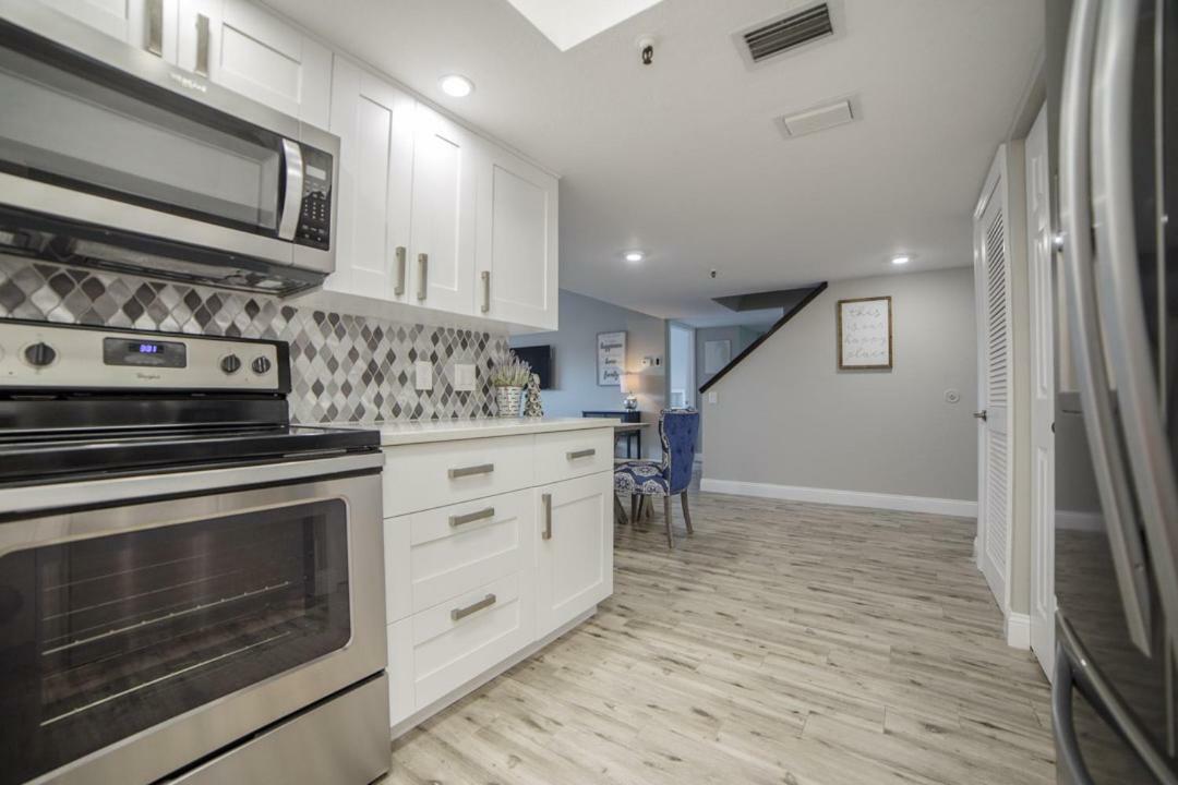 Townhouse At San Remo Apartment Clearwater Beach Exterior photo