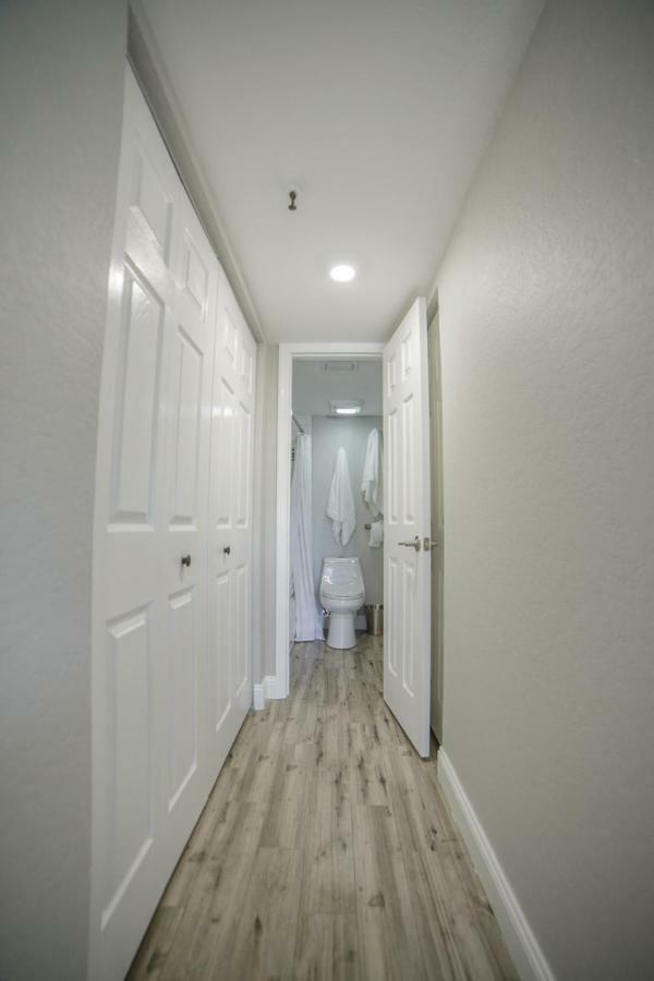 Townhouse At San Remo Apartment Clearwater Beach Exterior photo
